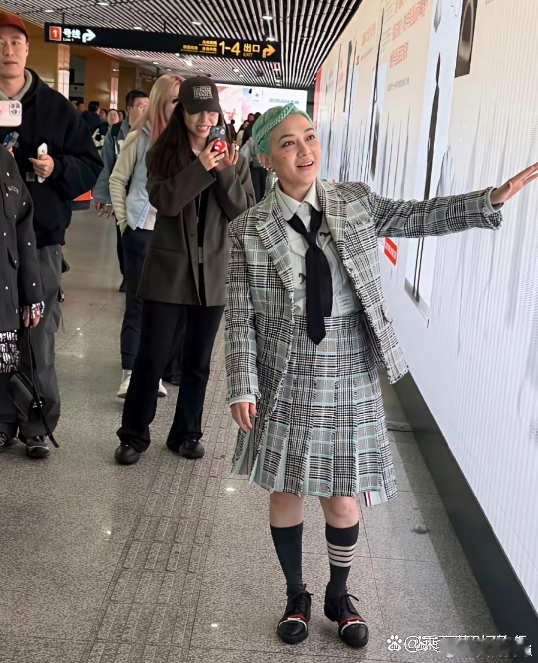 48岁的范晓萱，依旧是那个自带灵气的酷女孩！ 