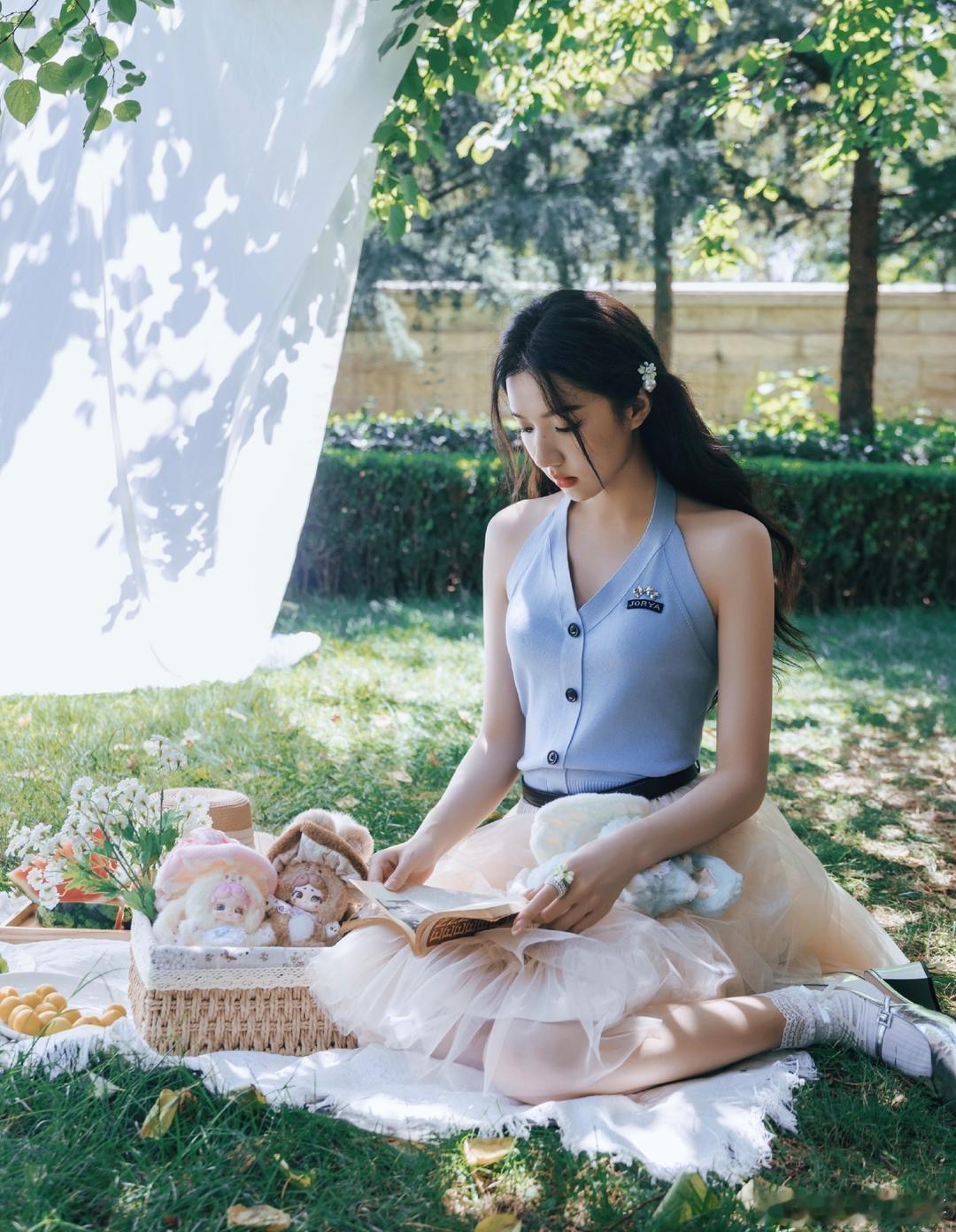 苏晓彤清凉夏日，活力满满 