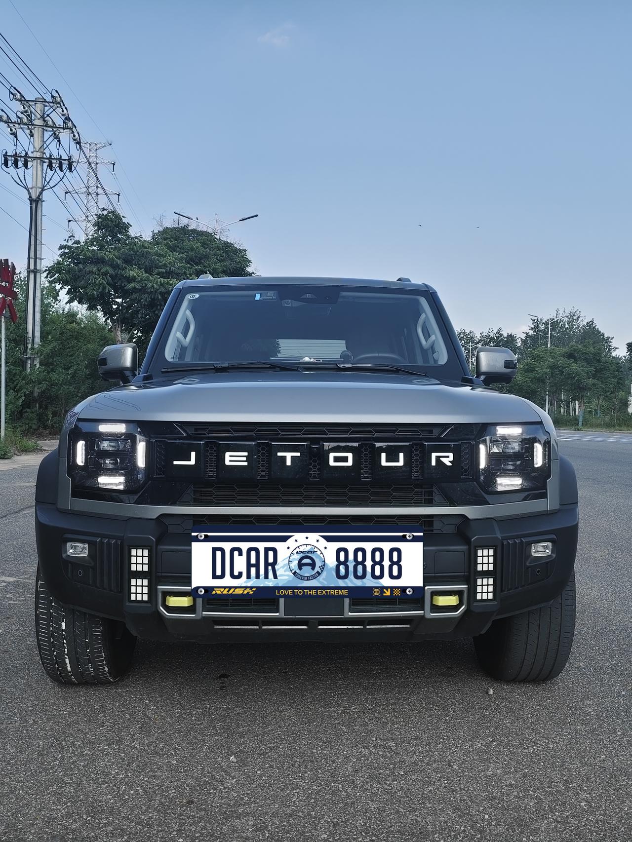 ❄️官方要求是4年或8万公里，哪个先到就换，别硬拖。
🔍平时保养可以多留意，液