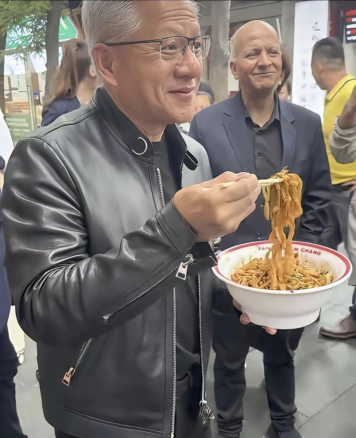 谁能想到，身家千亿的黄仁勋竟常年焦虑，总觉英伟达“明天就要倒闭”。正是经历过低谷