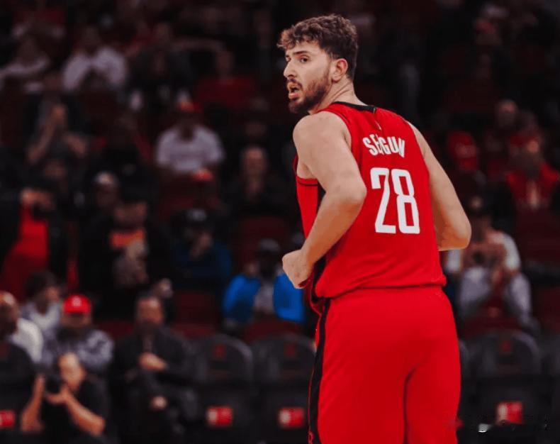 火箭好消息！申京可以打快船了，哈登不高兴




火箭这边主力内线，缺席两场比赛