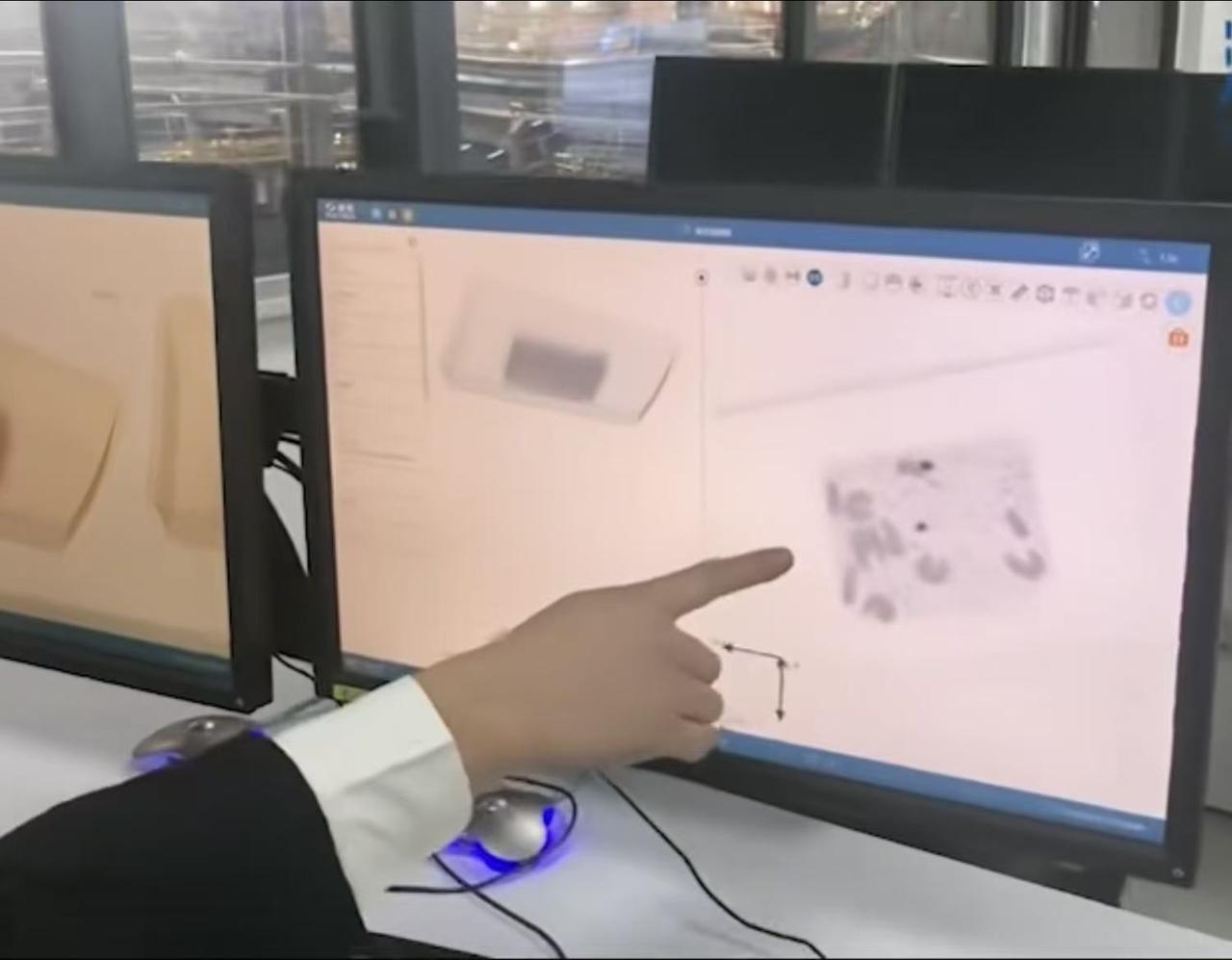 山西太原，机场海关在监管进境邮件时，发现一个邮件图像异常，里面有东西在动，疑似有