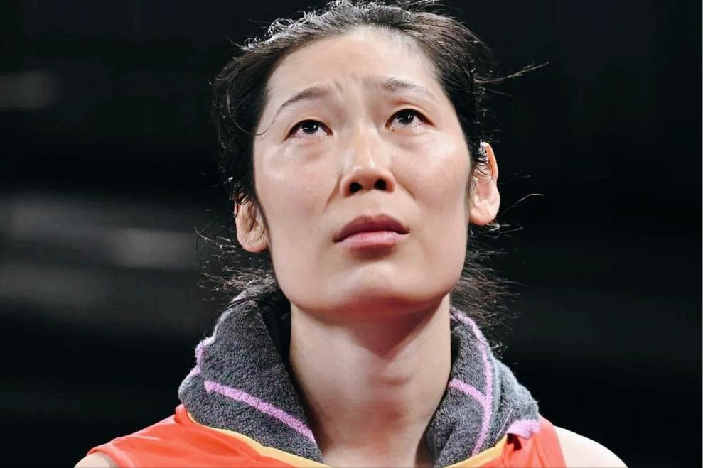 你要问我：
中国女排最喜欢谁？
我喜欢的球员可太多了！

建立五连冠功勋的老女排