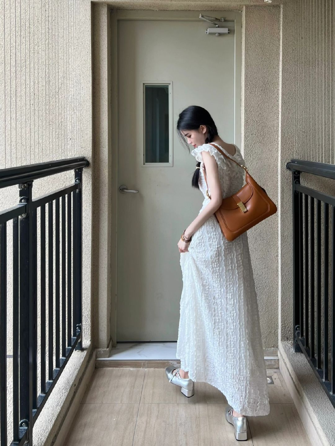 春天的裙子一般都有白色！