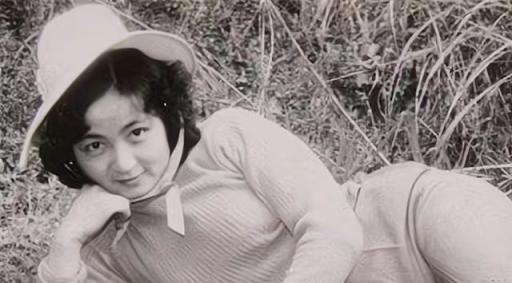 “性是无罪的，”1983年，一个因“流氓罪”被判死刑的女人，在押往刑场的途中遭到