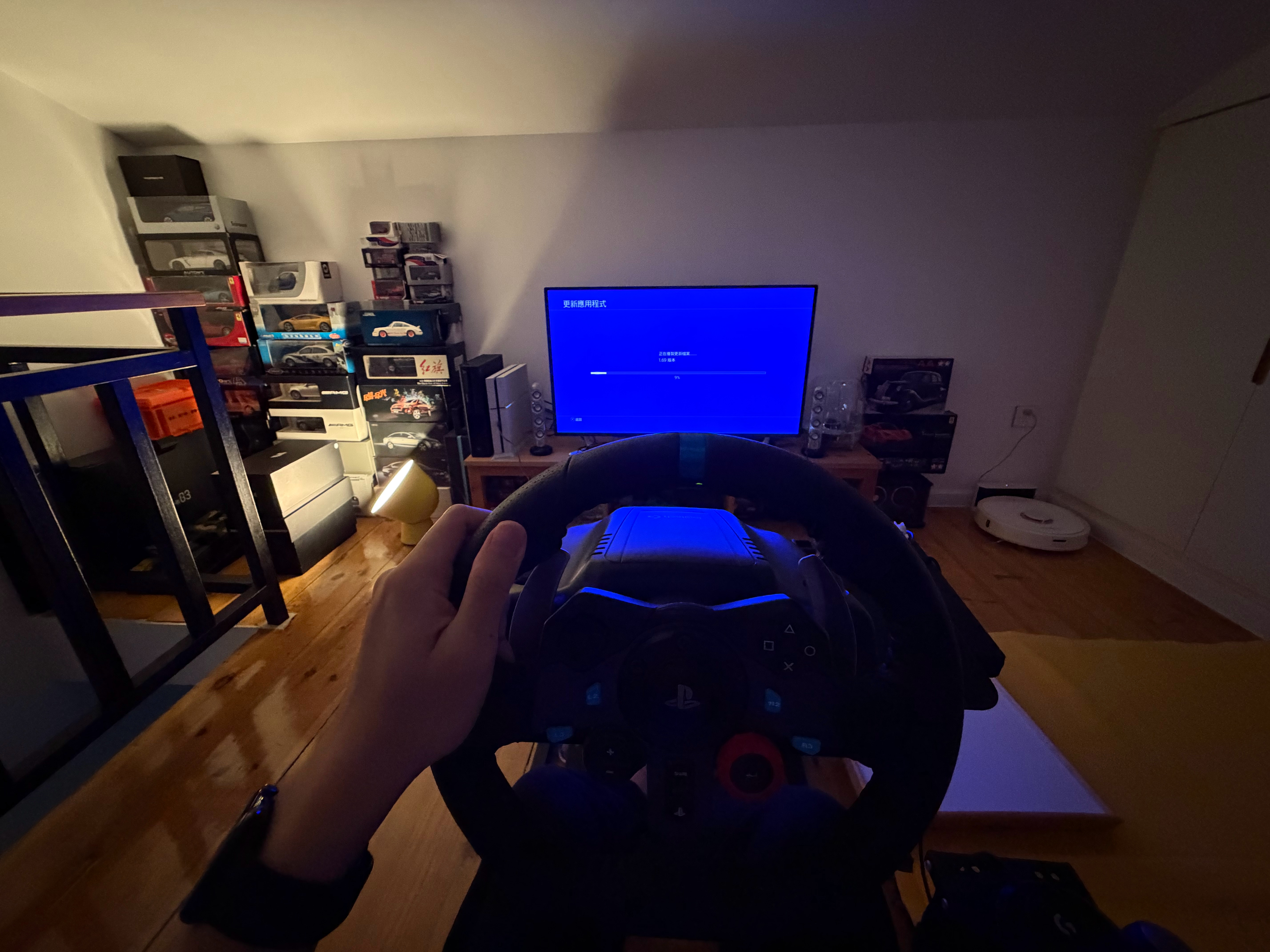 想抓紧周末的最后一点时间训练一会儿…结果又遇上了升级….不升还不让玩….gt赛车