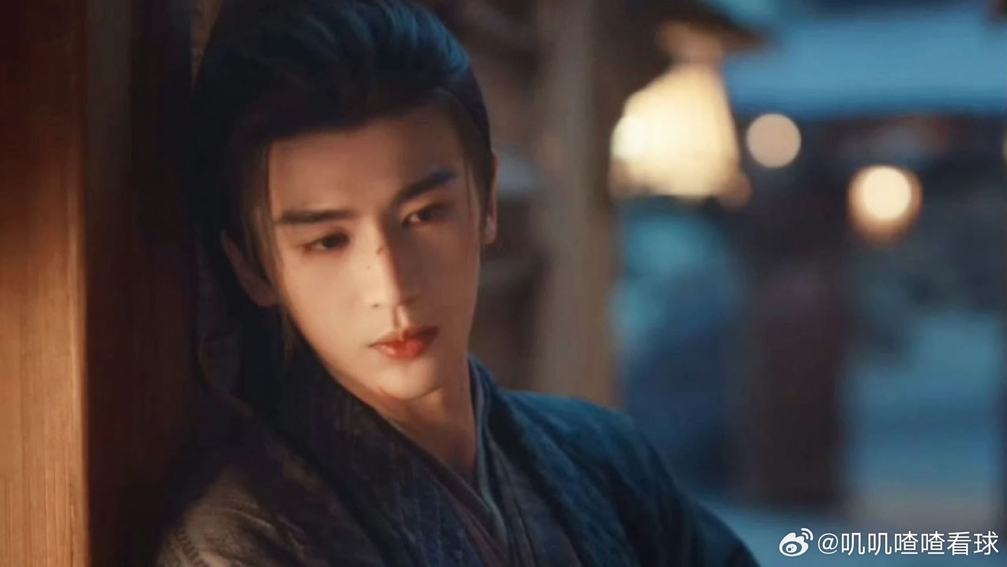 张凌赫95生唯一三平台破万男主张凌赫天天挂在热搜上……怎么就这么热