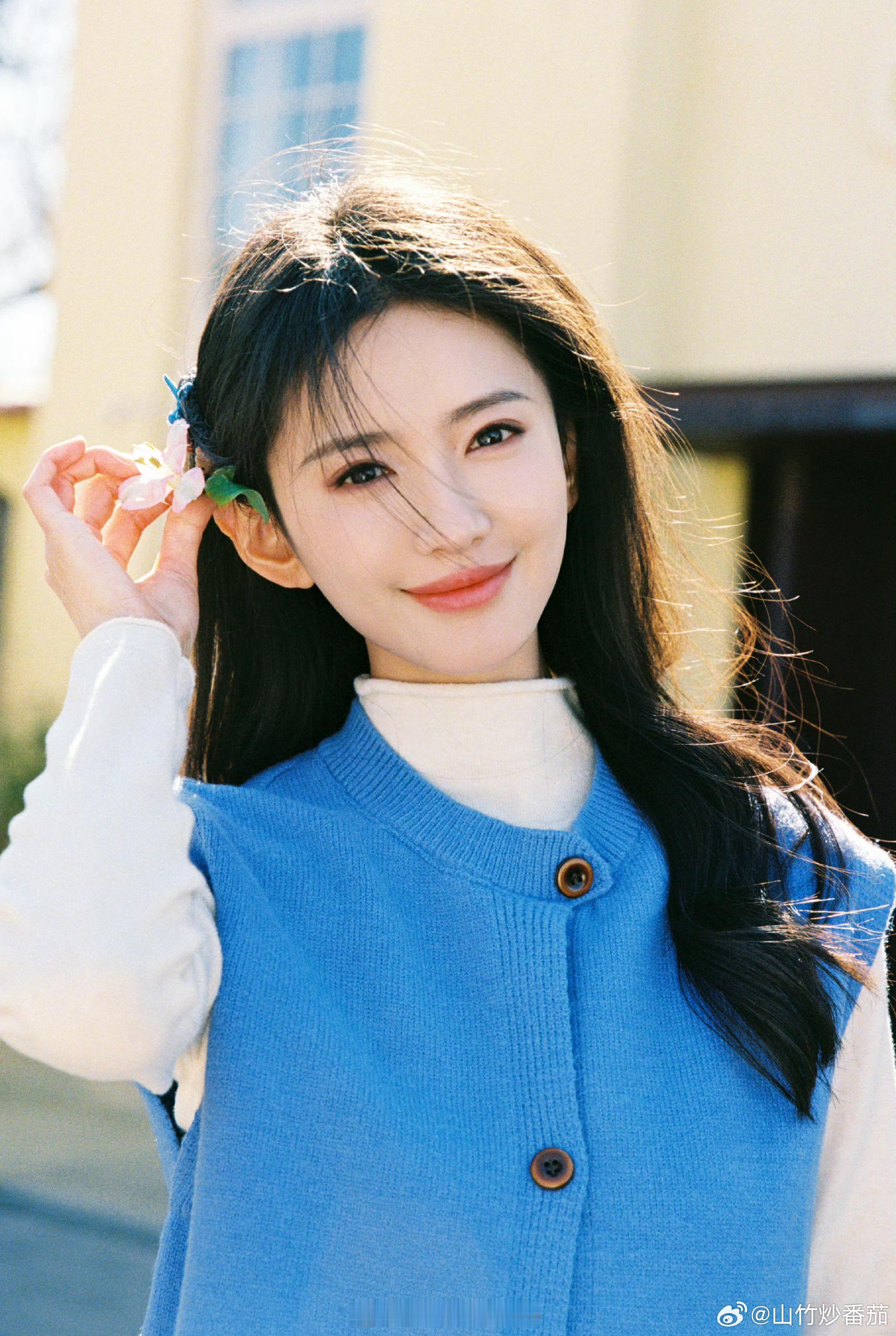 张婉莹演大玉儿张婉莹演大玉儿 张婉莹那股温婉又带韧劲的书卷气，穿朝服演大玉儿绝对