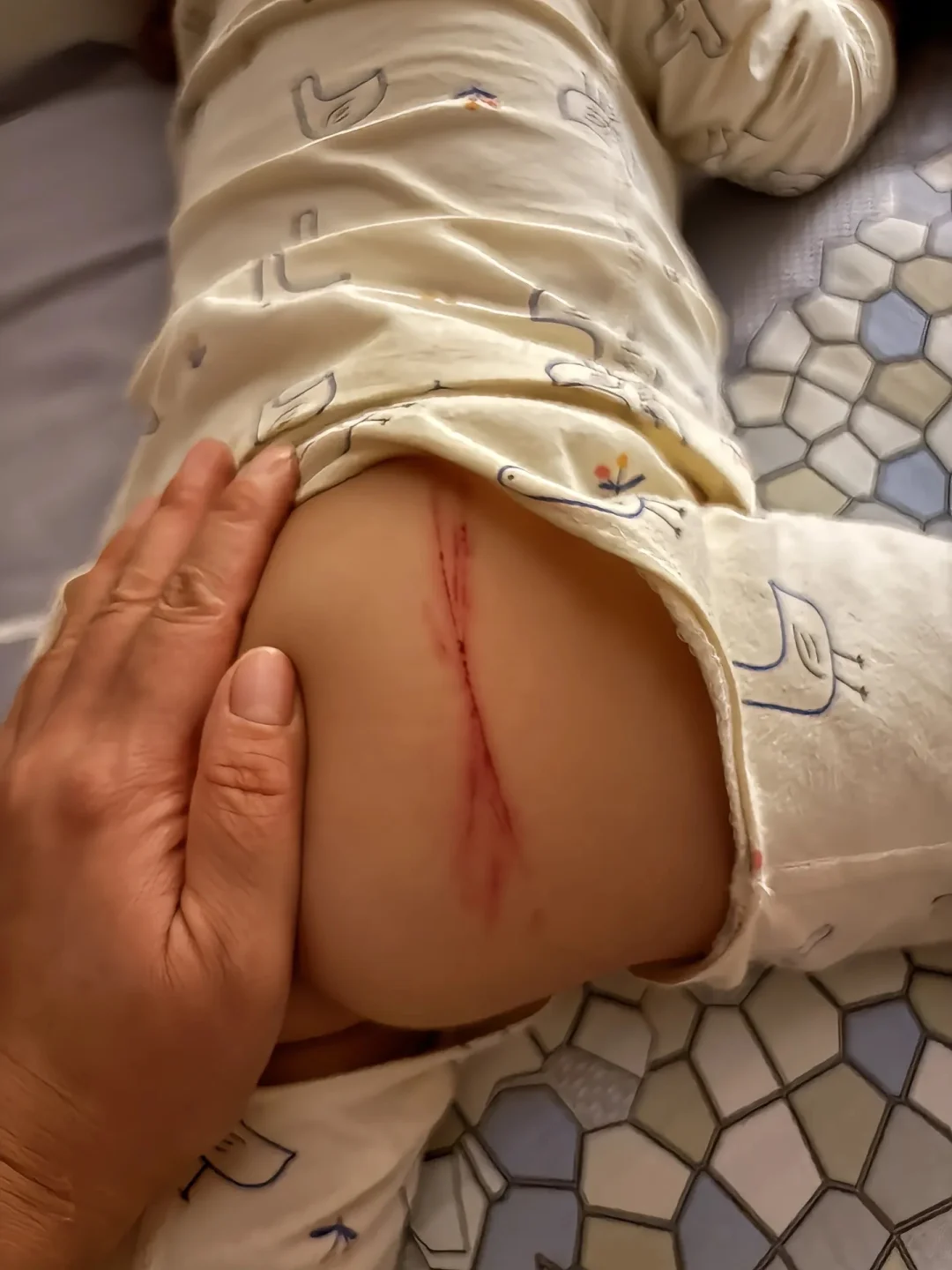 换纸尿裤的时候才发现的😭