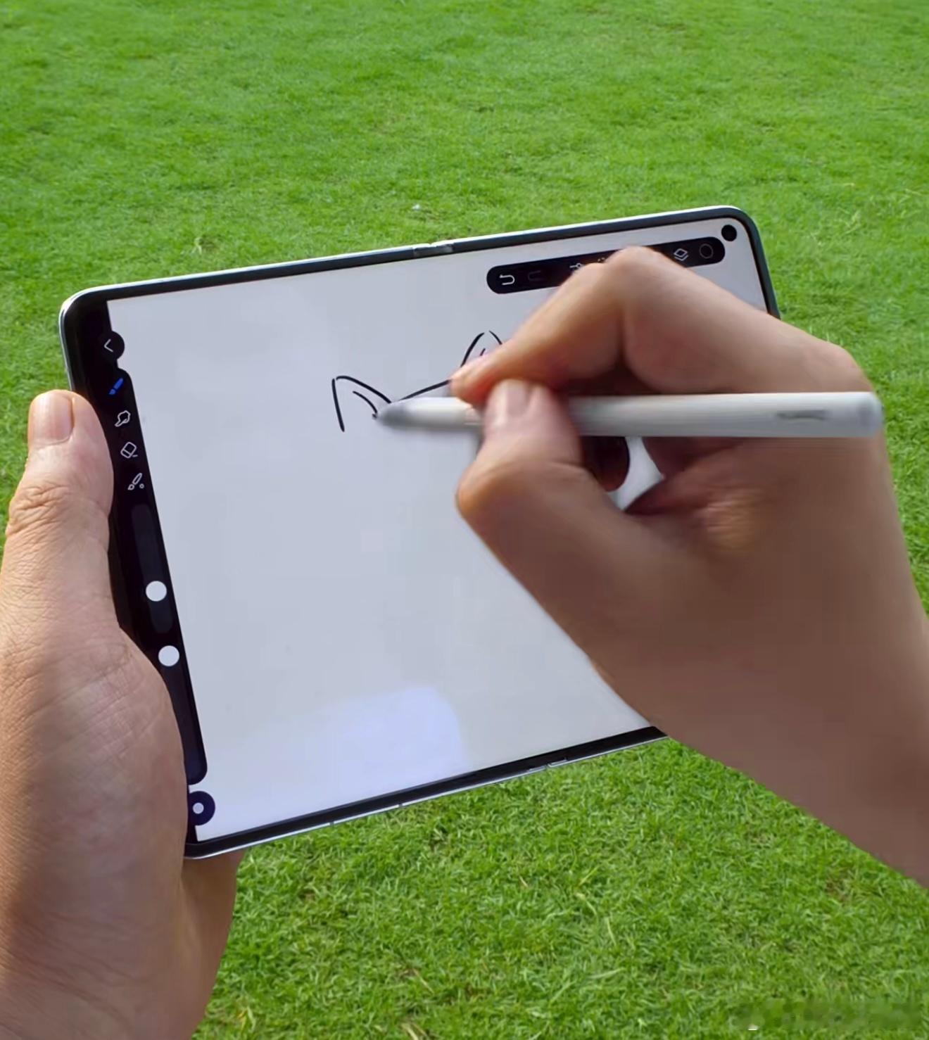 有意思，原来华为Pura X Max支持手写笔，还单独搞了个灵感妙创功能，可以画