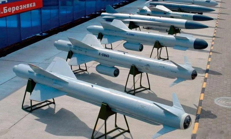 【泽连斯基宣布对向俄导弹和无人机供应零部件的公司实施新制裁】网页链接在俄罗斯对乌