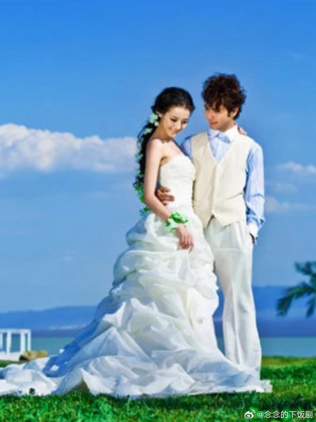 迪丽热巴迪丽热巴兼职当模特?早期十六七岁就长的这么牛迪丽热巴‖