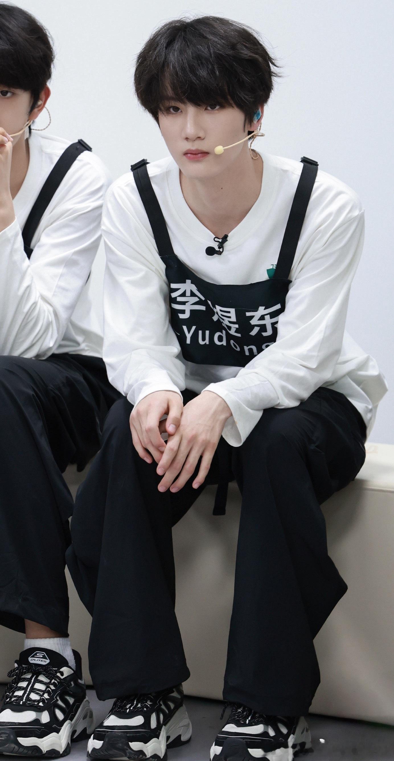 我靠，怎么这么帅 