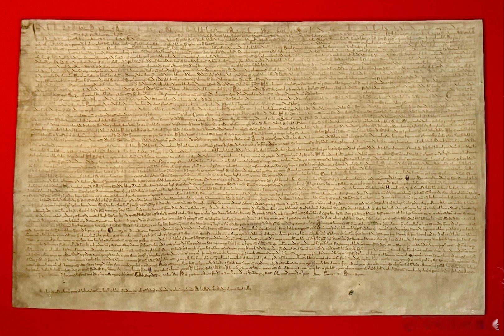 大英图书馆的珍宝馆。大英图书馆（英语：British Library）是英国的国