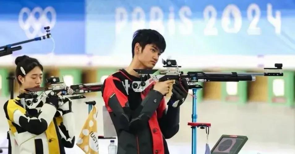 给力！惊喜！奥运首金，属于中国！

在奥运会首个射击混合团体10米气步枪项目比拼