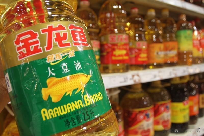 2024年一场“油罐车混装食用油”风波，把前湖北首富兰世立和粮油巨头金龙鱼卷入舆