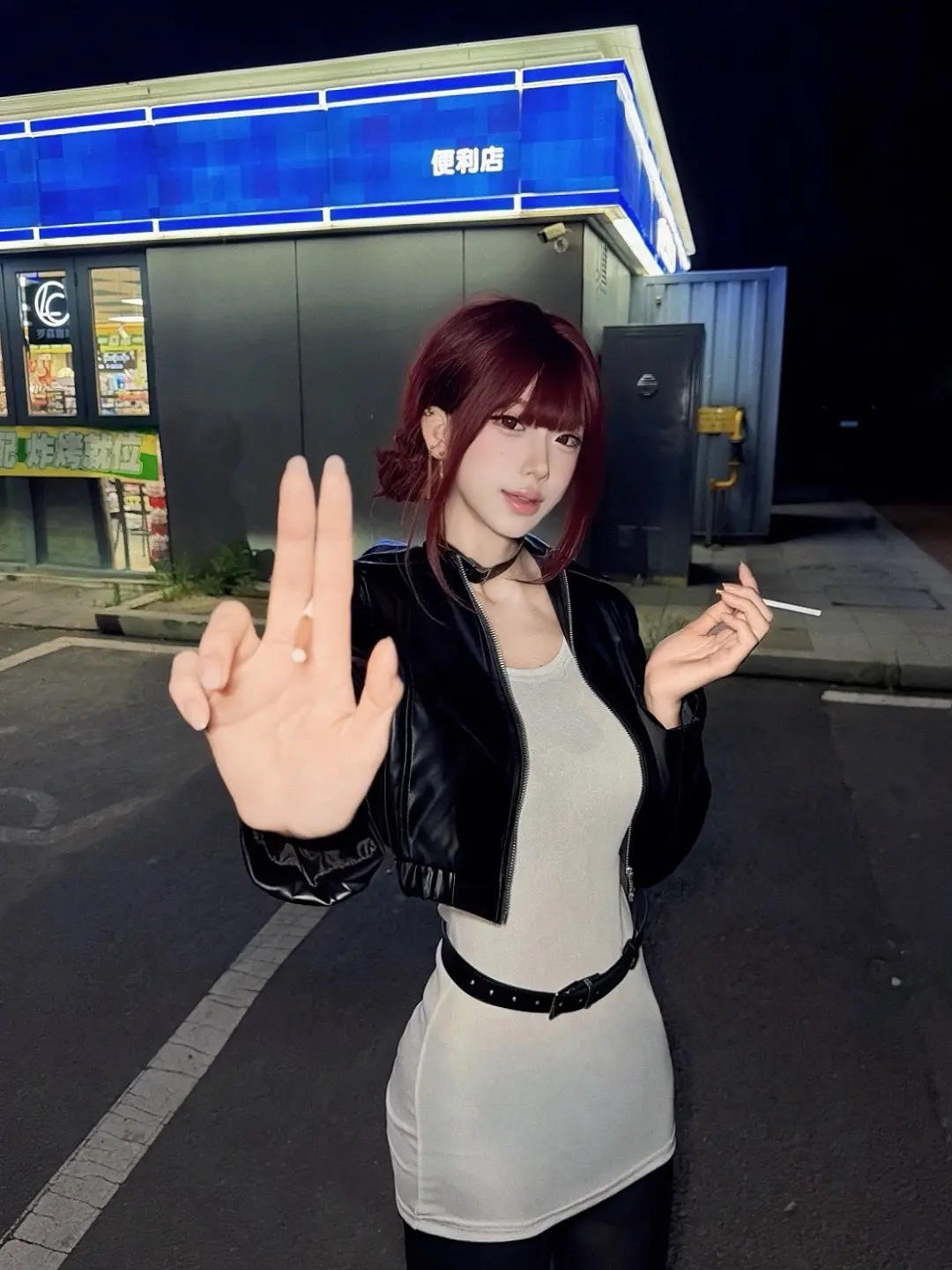 「夜晚难得，您要来一根吗，佐佐木先生。」