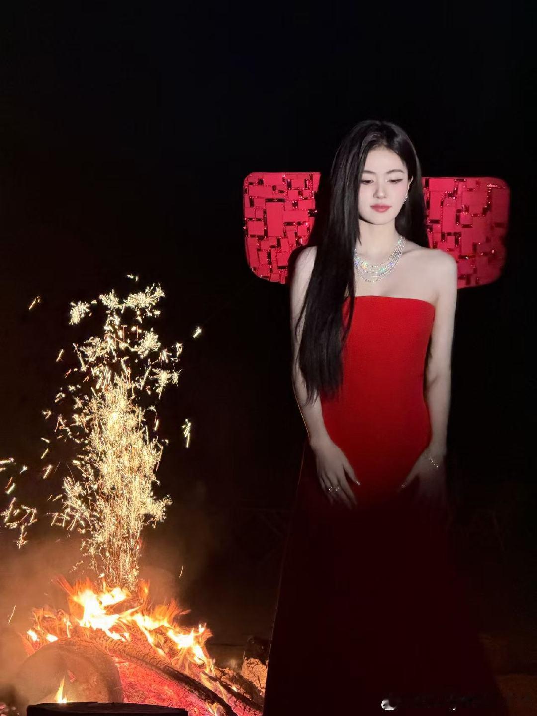 白鹿520给粉丝准备了花 你好星期六浪漫520如期而至，白鹿暖心宠粉上线，精心挑