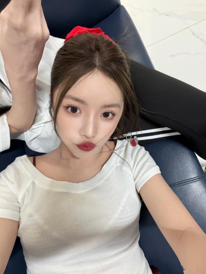 安崎庄法恋我癖 力量与美感兼具，安崎庄法把《恋我癖》舞台诠释得淋漓尽致，坐等炸场