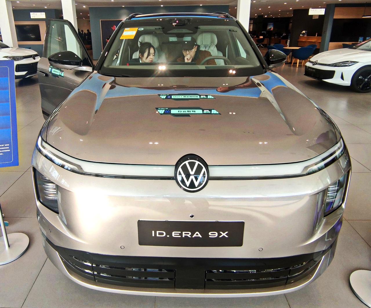 德系满级旗舰SUV《大众9X》
  上汽大众旗下，一款全新满级旗舰大众|D、ER