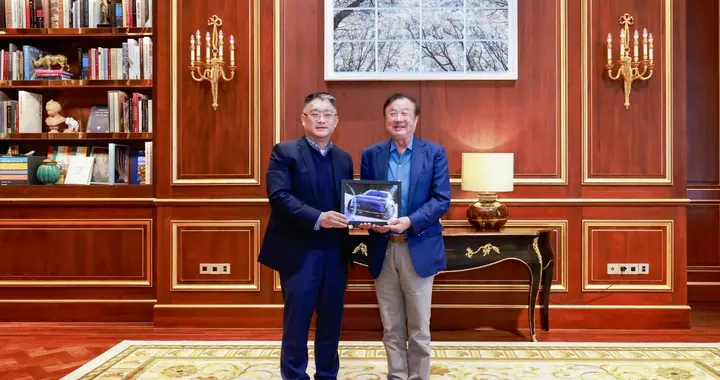 上汽集团总裁贾健旭拜访华为创始人任正非
