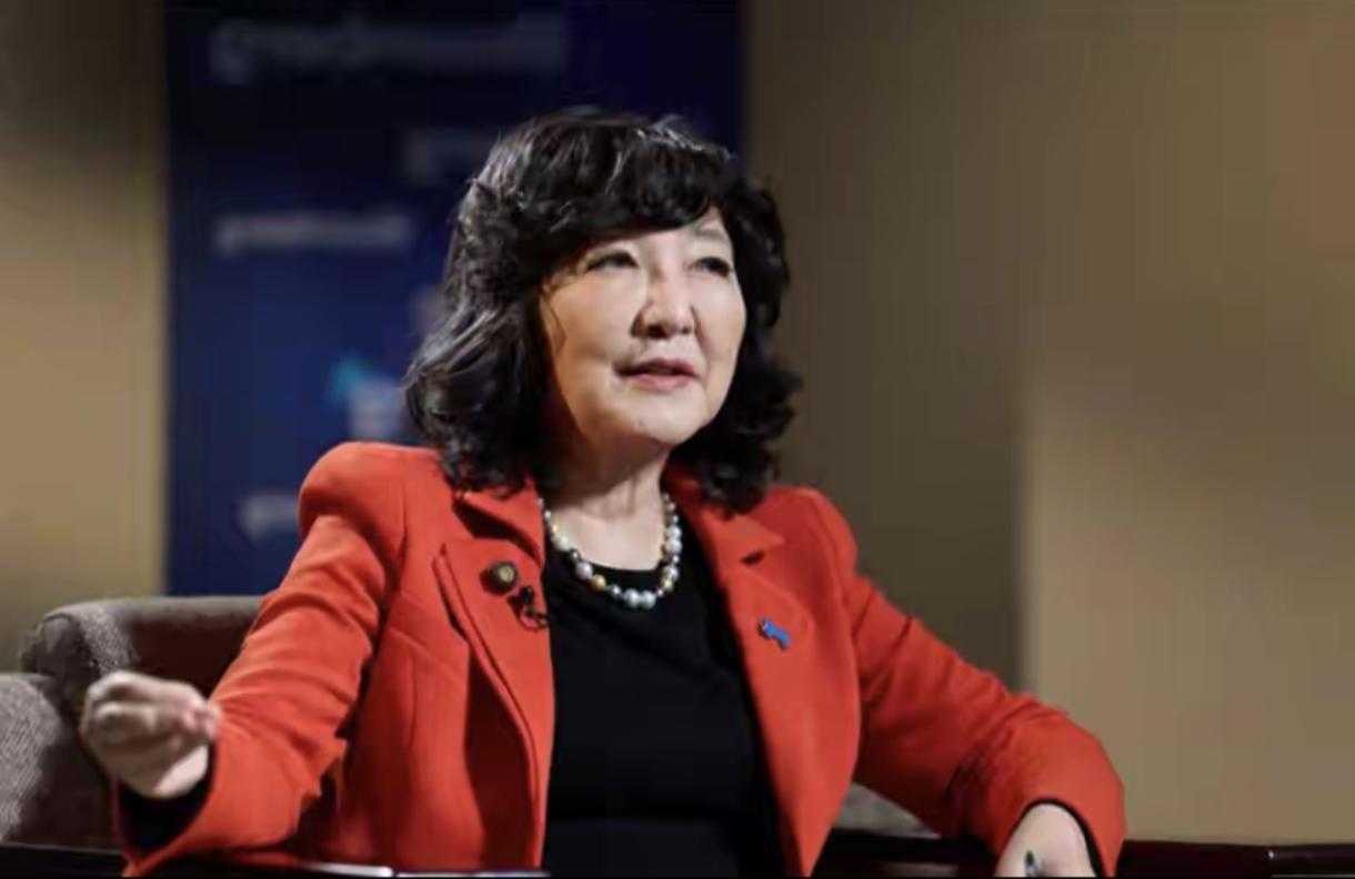 东京最近可真是炸开锅了，一则危险信号让全球金融市场都跟着抖三抖！日本那新上任的女