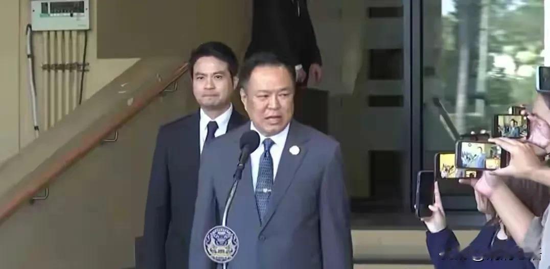 泰柬边境火药味浓：停火谈判背后的主权博弈  

泰国总理阿努廷的强硬表态，让本就