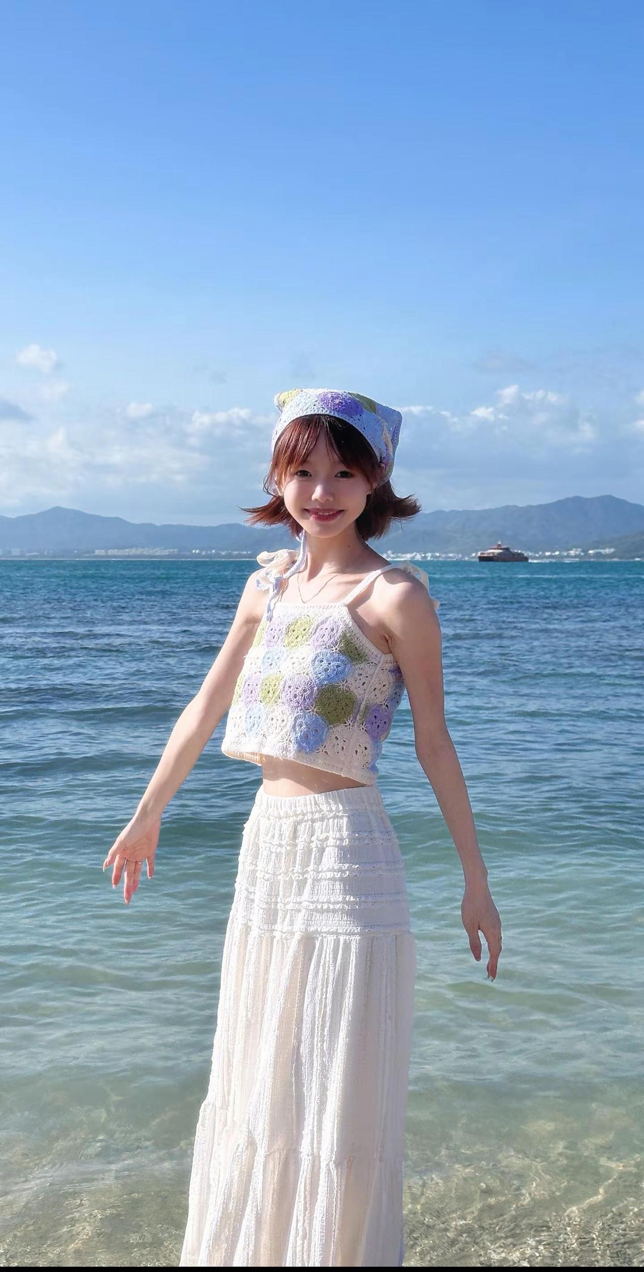 少女心事像一盒蓝莓 永远不知道下一颗是酸是甜 可是我还是愿意买下一盒又一盒