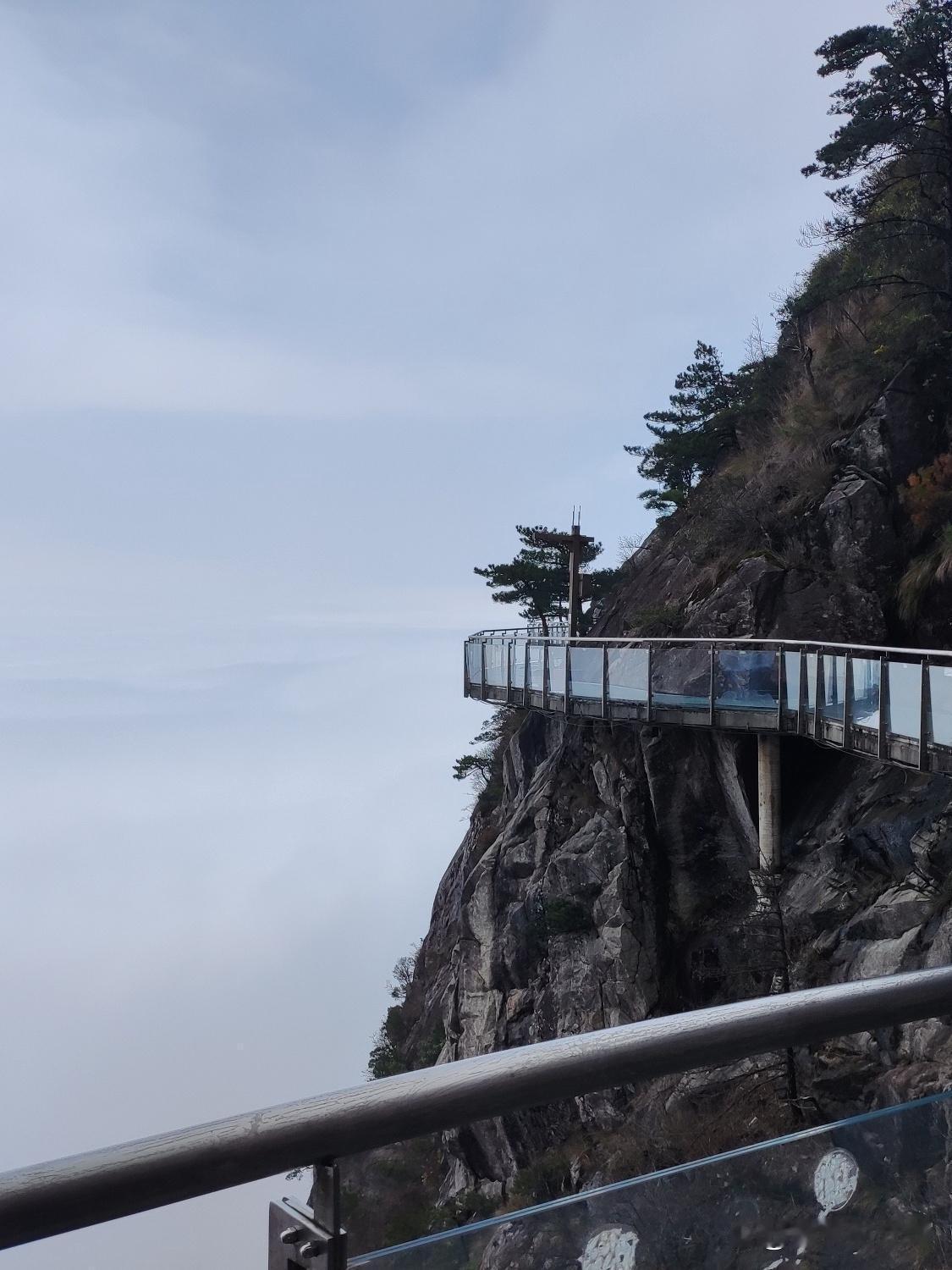 登高看全景｜武功山步道保姆级攻略

谁说江西没有神仙山？这座被云海和丹霞地貌惊艳