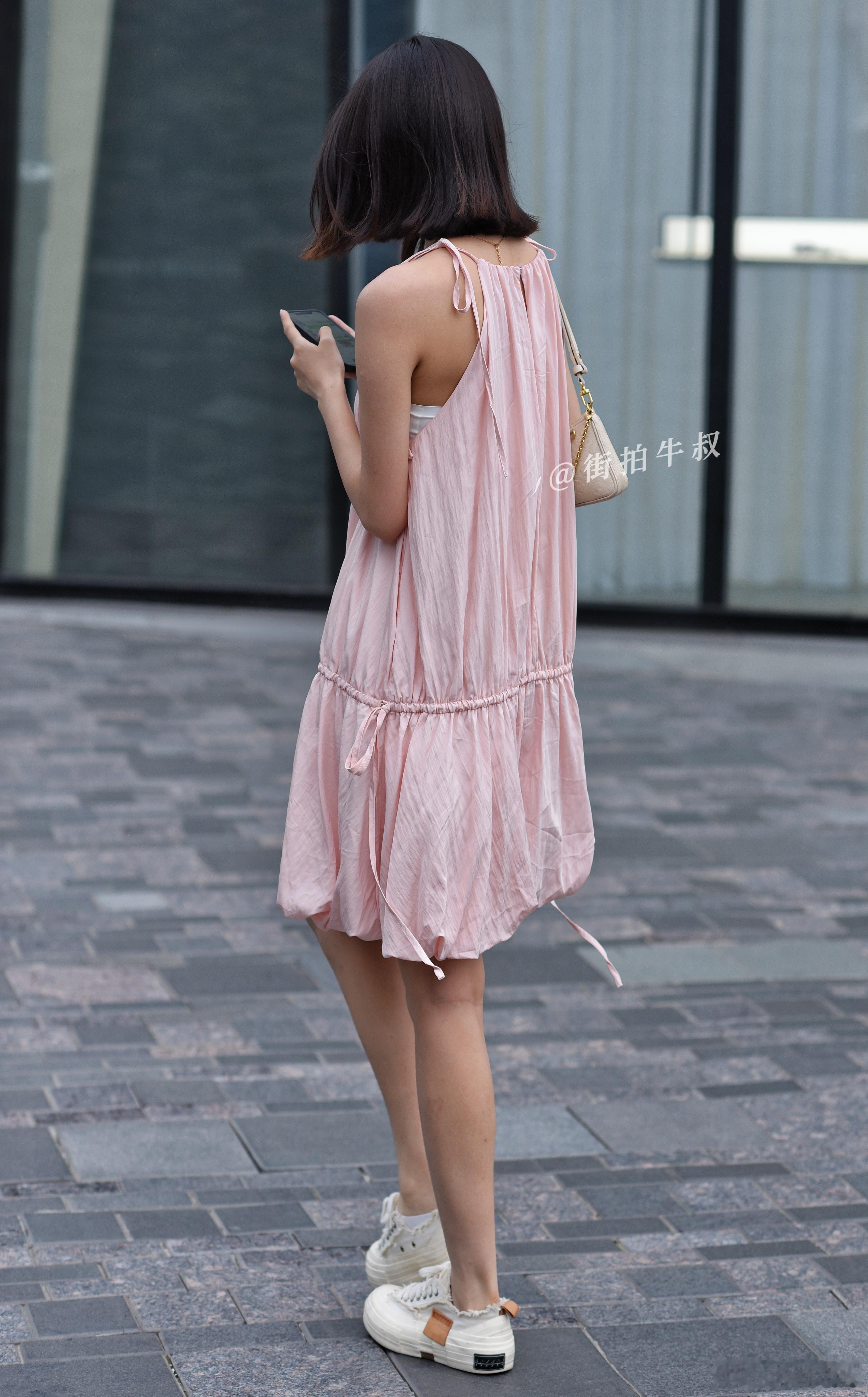 元气少女感的粉色连衣裙 