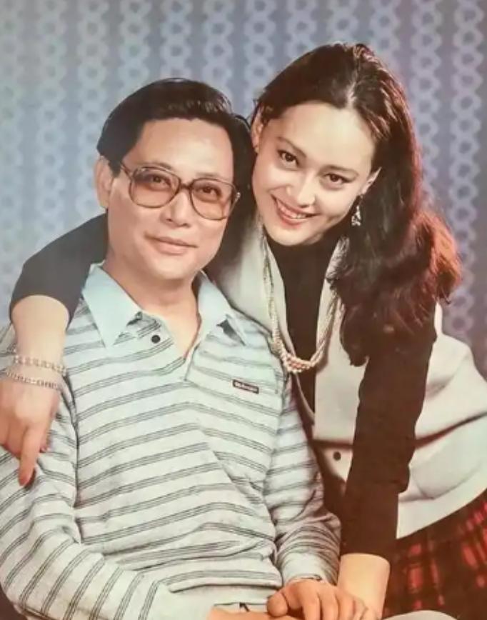 24岁的花样年华，她不顾世俗眼光，毅然嫁给大她21岁、刚结束婚姻的“京剧泰斗”张