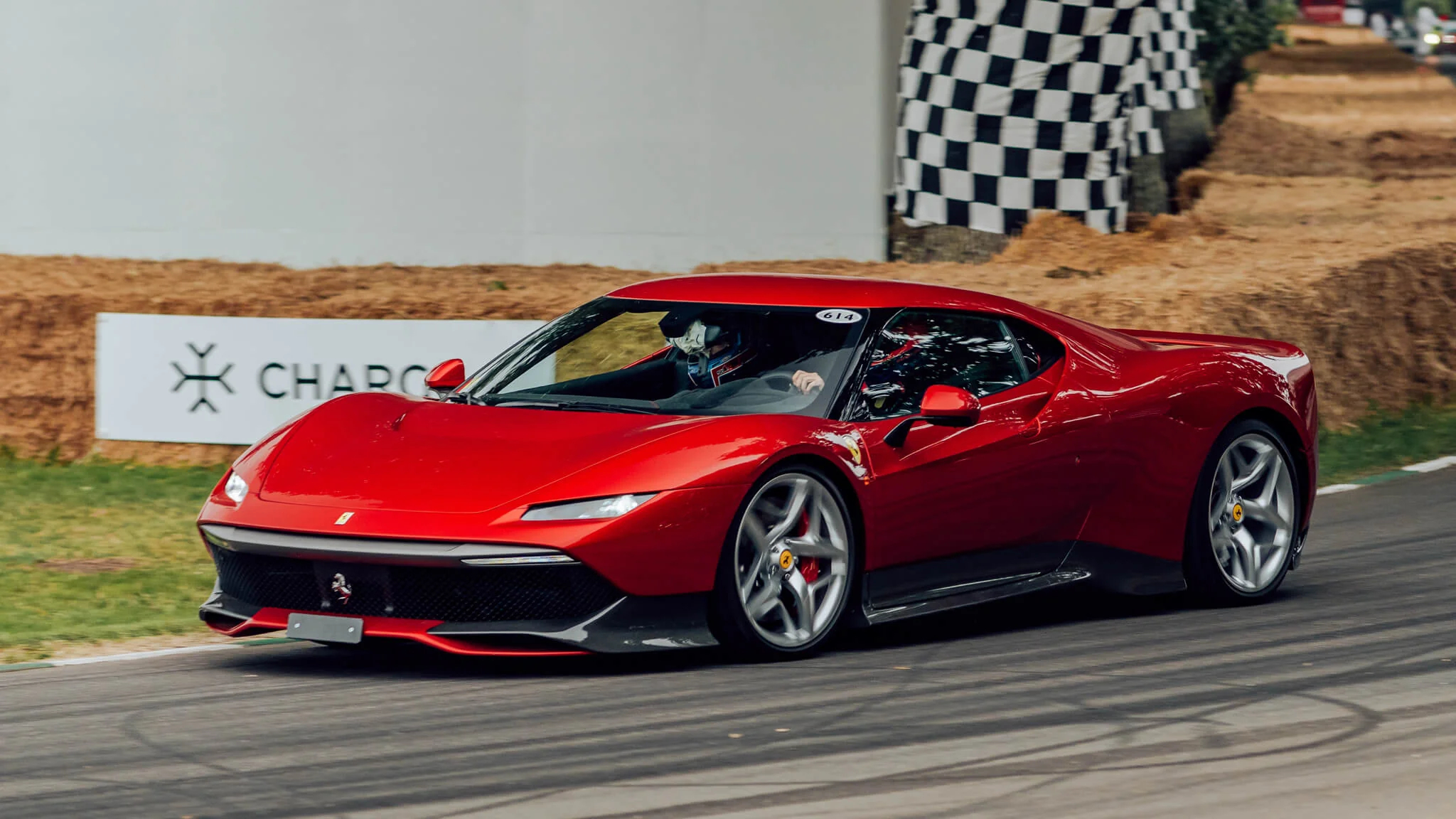 2018年基于488 GTB的法拉利SP38，以及2025年基于296 GTB的