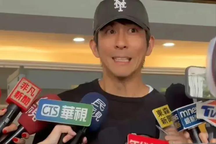 修杰楷不是一个人，他背后是一条被检方盯上的“闪兵产业链”。

7月29日，修杰楷