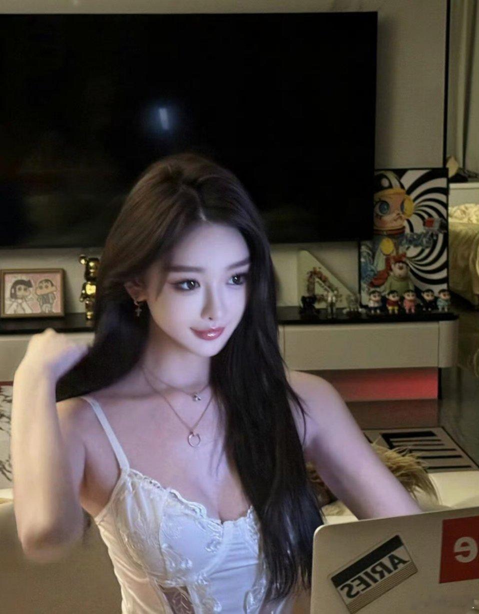 11月11日，周二，热门人气股明日看点万向钱潮：创新留影 尝试做梯多氟多    