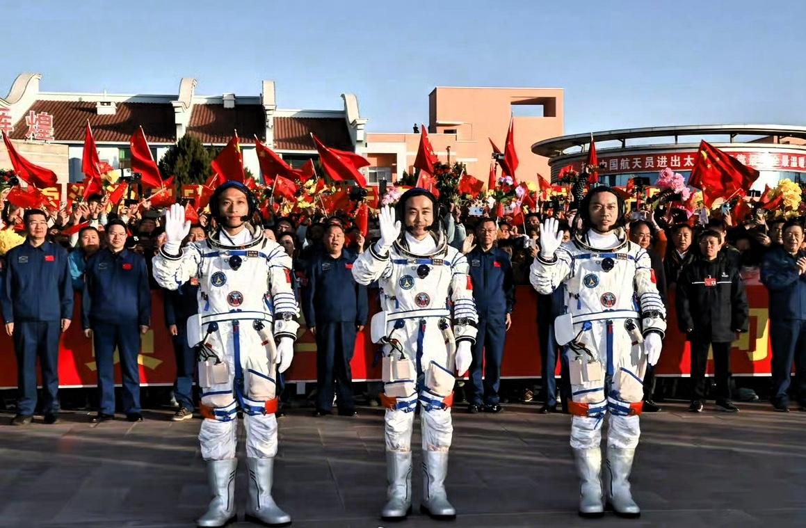 我们登上了月球，他们捧着诺奖！谁的路更值得走？

当日本拿下第30个诺奖，我们献