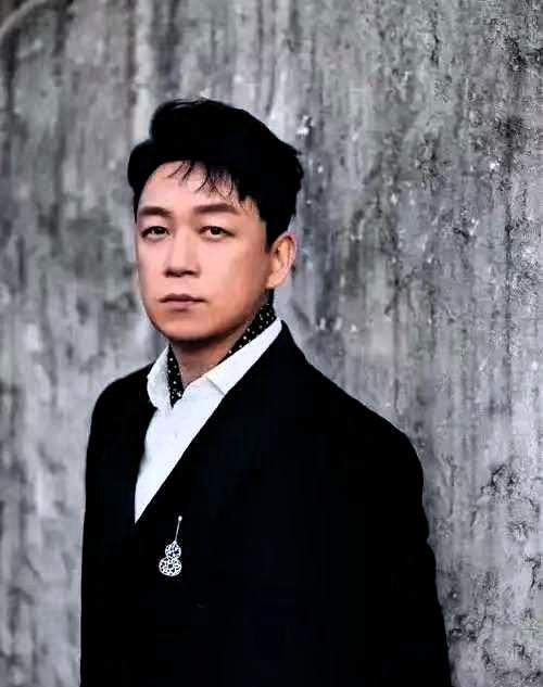 潘粤明公开感谢董洁，一句话让人破防，这才是男人该有的格局，这份态度获得不少人认可