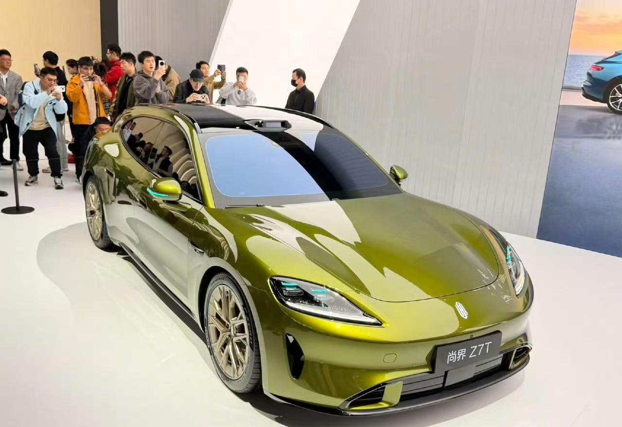 雷军：老余，你看评论区了吗？
余承东：看了，说你“SU7=舒淇”，这波算是听劝了