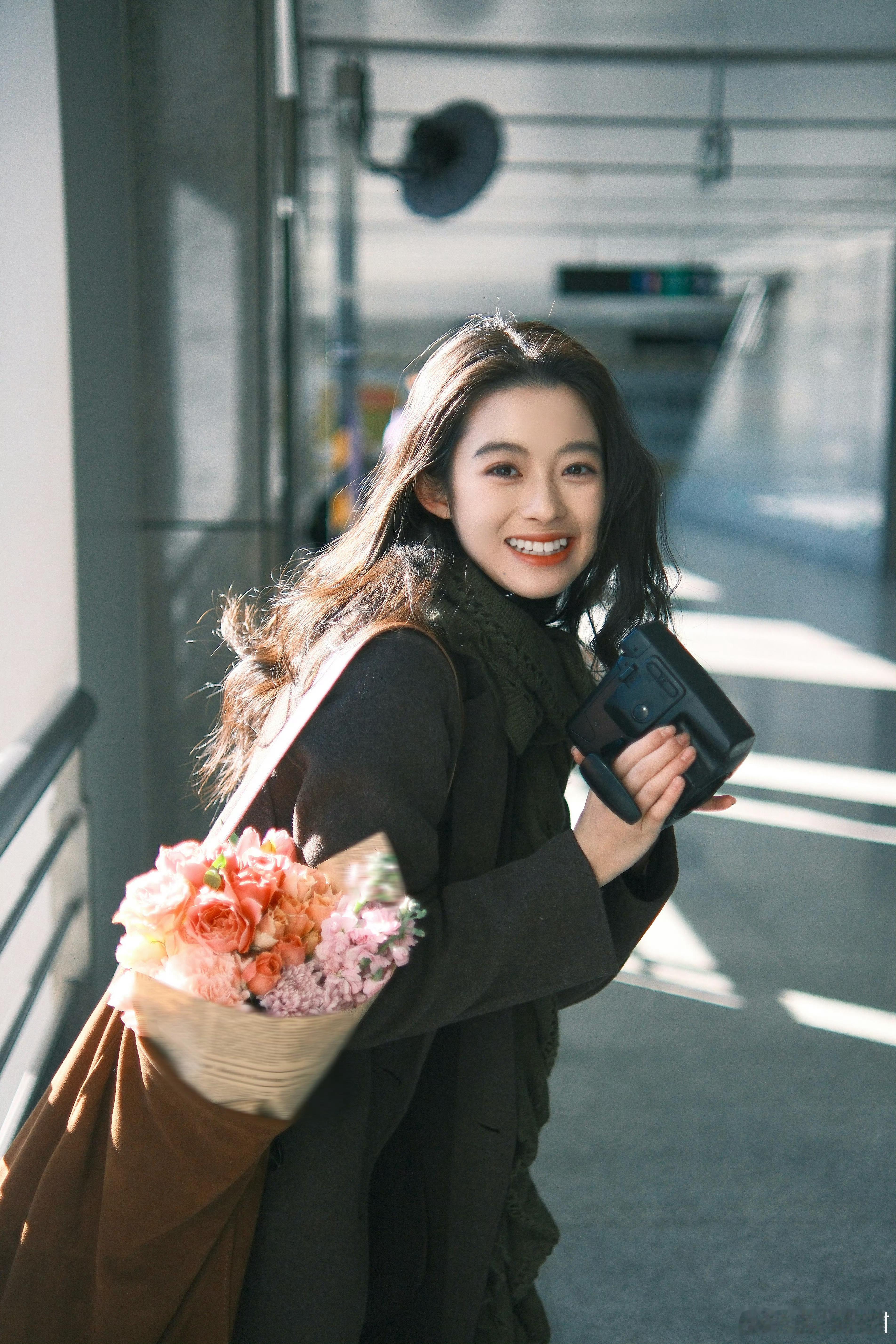 李昀锐黄杨钿甜冰湖重生大寒营业 太好了是黄杨钿甜我们有救了！一起来看冰湖重生呀～