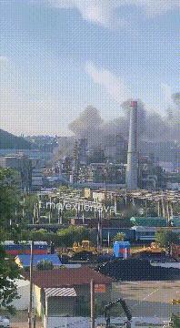 俄罗斯高加索地区，黑海沿岸的图阿普谢炼油厂遭到乌克兰军队的打击。7月22日，一架