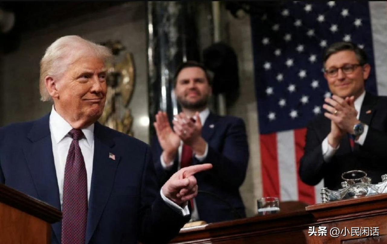 一个毫无人性、狂妄至极的战争贩子！
美国总统特朗普14日扬言，美军“可能再炸几次