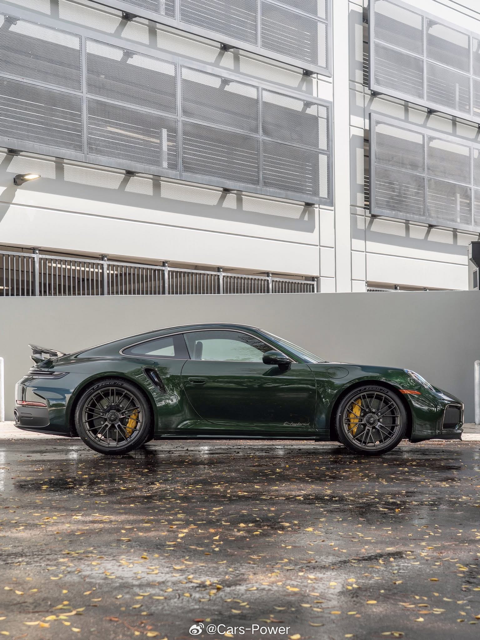 无敌性能无敌配色橡树绿🌲🌲🌲992.2 保时捷911 Turbo S 