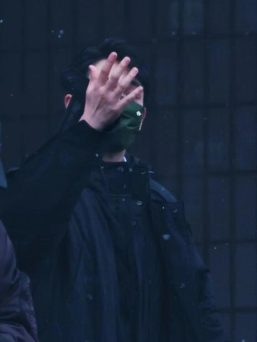 太美啦！朱一龙北京为何这次雪花这么大