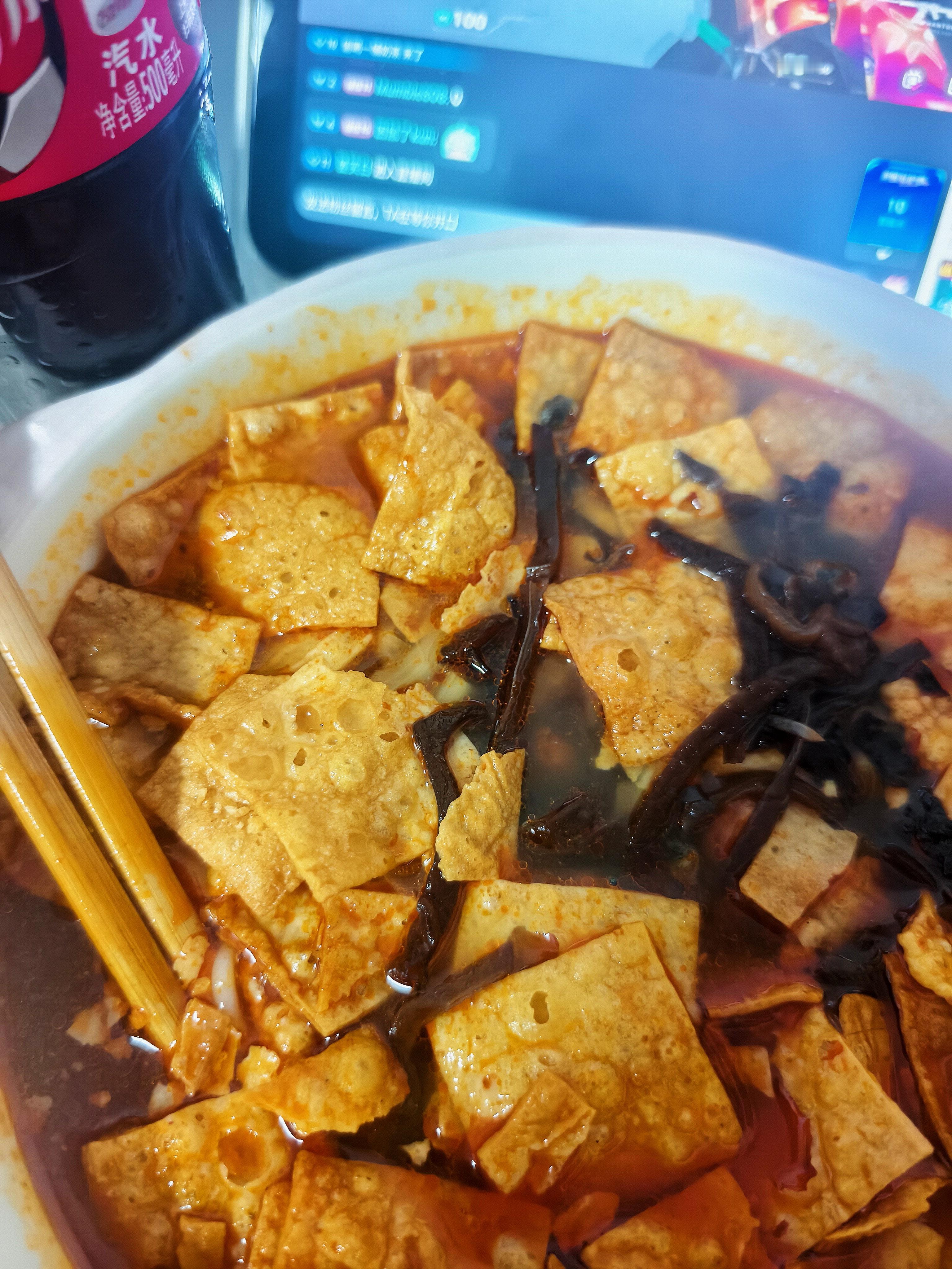 加臭加辣的螺蛳粉耍起嘛 美味美味 ​​​