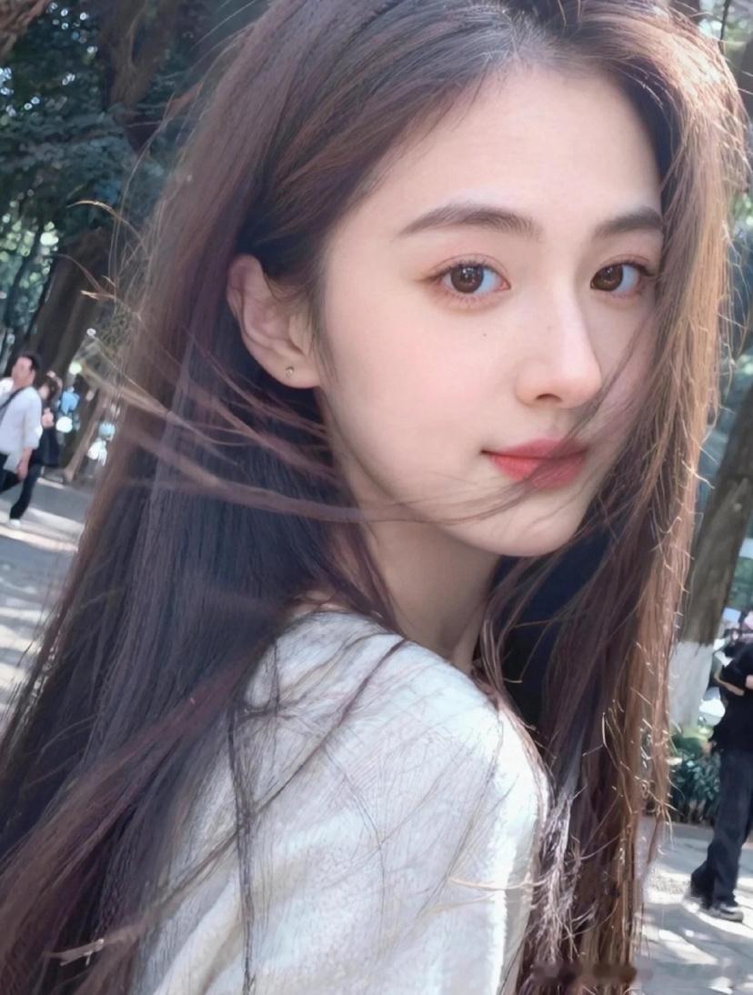 不要太沉迷于日内短期交易，你不得不承认，越小的波动，越让人心智紊乱，越难抓住。天