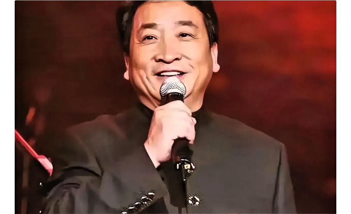 现在姜昆最痛恨的人，
不是全国网友，也不是一起参加聚会的人
而是那个背地里的拍了