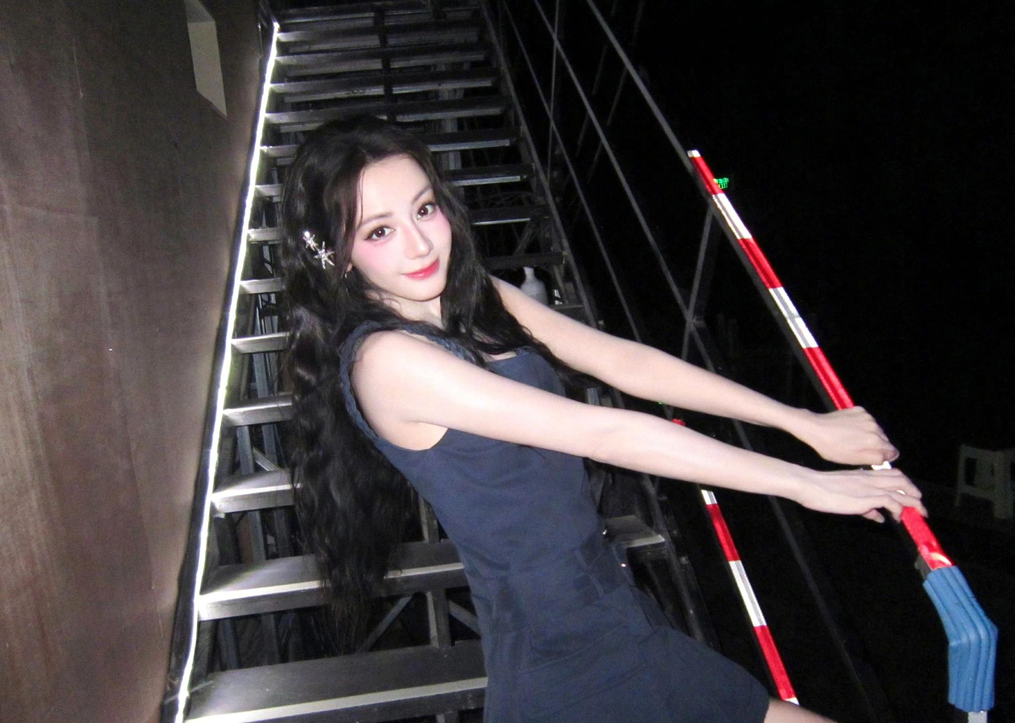 迪丽热巴。女神轻点美！