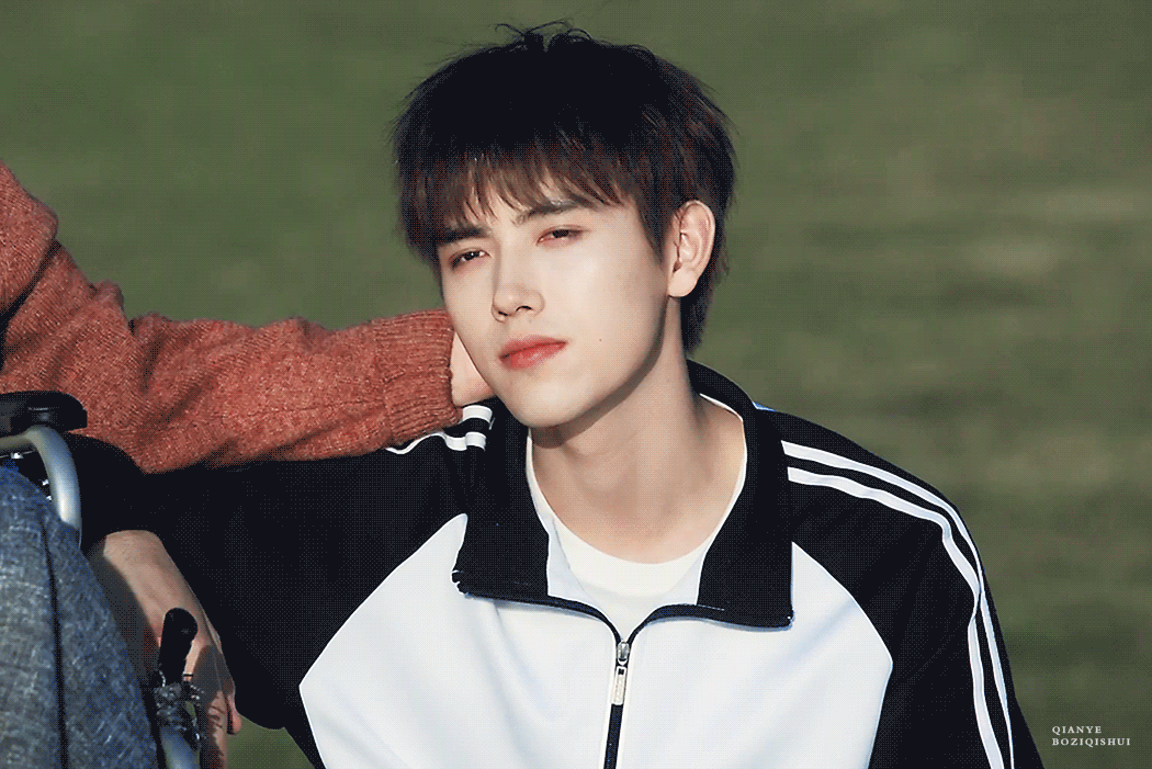 这几年现偶拍得还可以的两部，打火机和难哄，这两部都是贡献了男主最帅颜值，打火机服