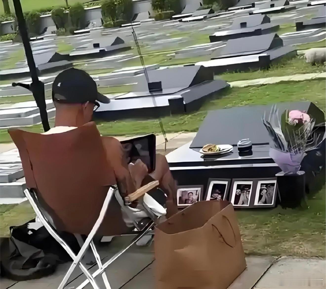 具俊晔在大S墓前录综艺就这样消费逝者吗，人家去世了你深情上了，竟然还拍上综艺了，