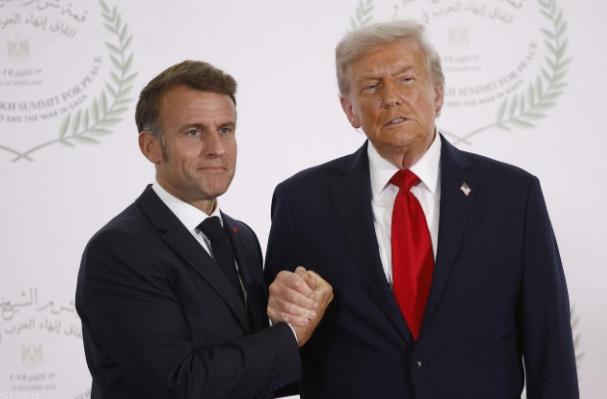 1月20日，特朗普宣布：将对法国葡萄酒和香槟征收200%的关税。

特朗普宣布要