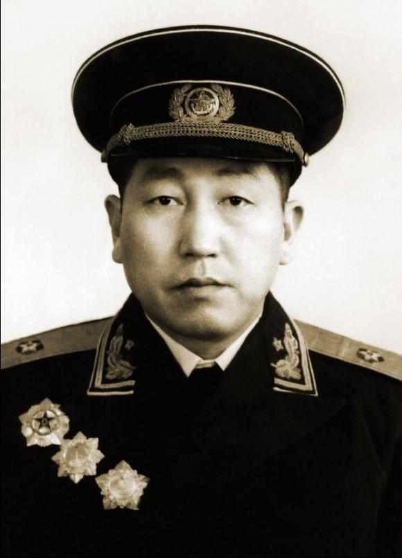 1947年，晋冀鲁豫野战军3纵副司令员率部途经家乡时，敲开了18年未归的家门，谁